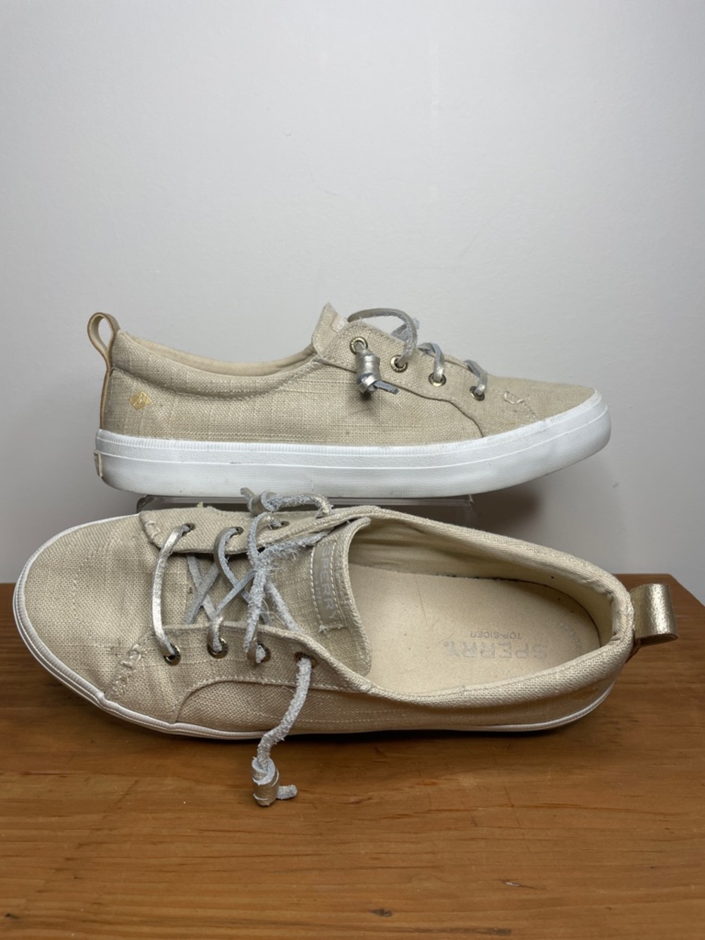☔️ SPERRY SIZE 8.5 Casual Beige and Gold Boat Shoe